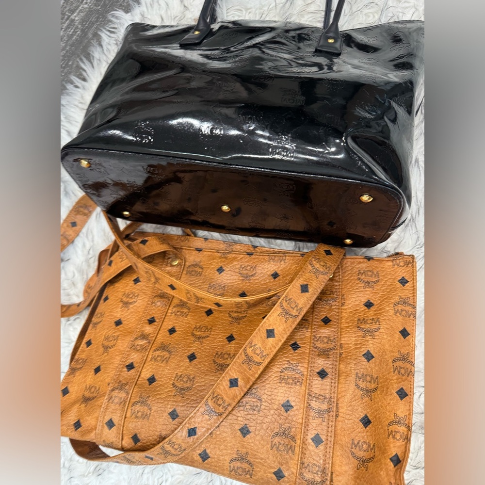 MCM Bundle Lot (2) Bags (Visetos & Patent limited edition) Totes EUC 🔥 - Picture 3 of 3